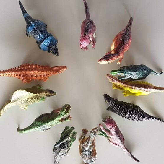 dinosaures  12 / 14cm /  12 pièces- dinosaurussen